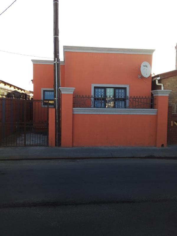 2 Bedroom Property for Sale in Crossroads Western Cape